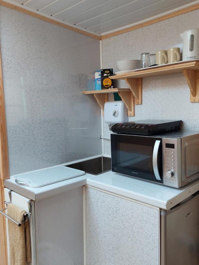 Pretty Studio With A Private Terrace Лондон Екстериор снимка