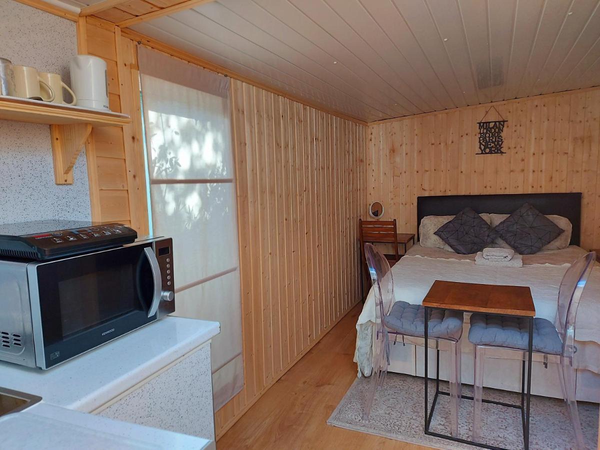 Pretty Studio With A Private Terrace Лондон Екстериор снимка
